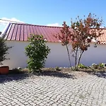 Charming House In With Shared Pool