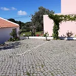 Charming House In With Shared Pool