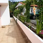 Nyaraló Charming House In With Shared Pool