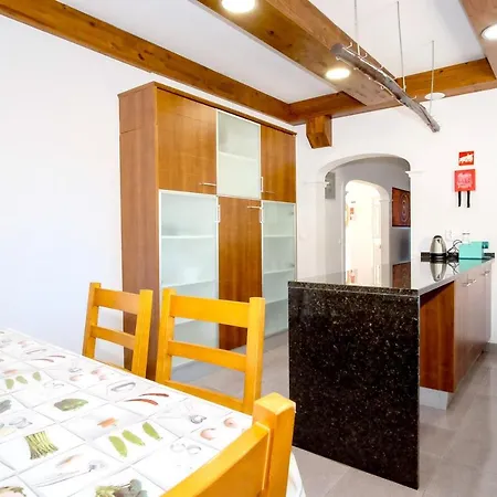 Charming House In With Shared Pool