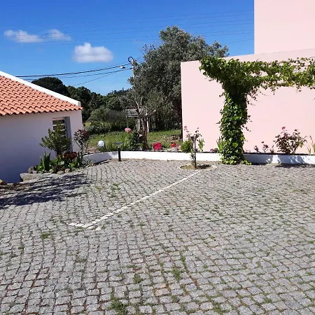 Charming House In With Shared Pool