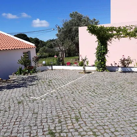 Charming House In With Shared Pool